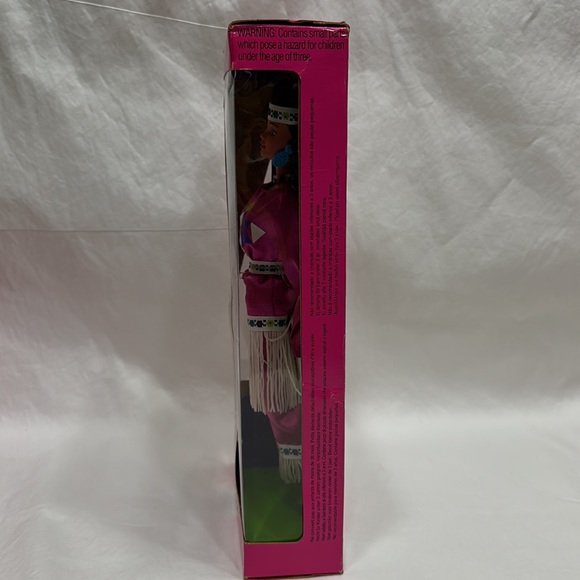 Native American Barbie - Picture 2 of 5